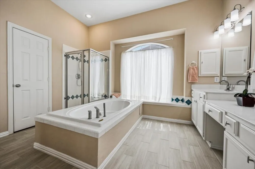 2228 Amy Lane Plano, TX 75074
