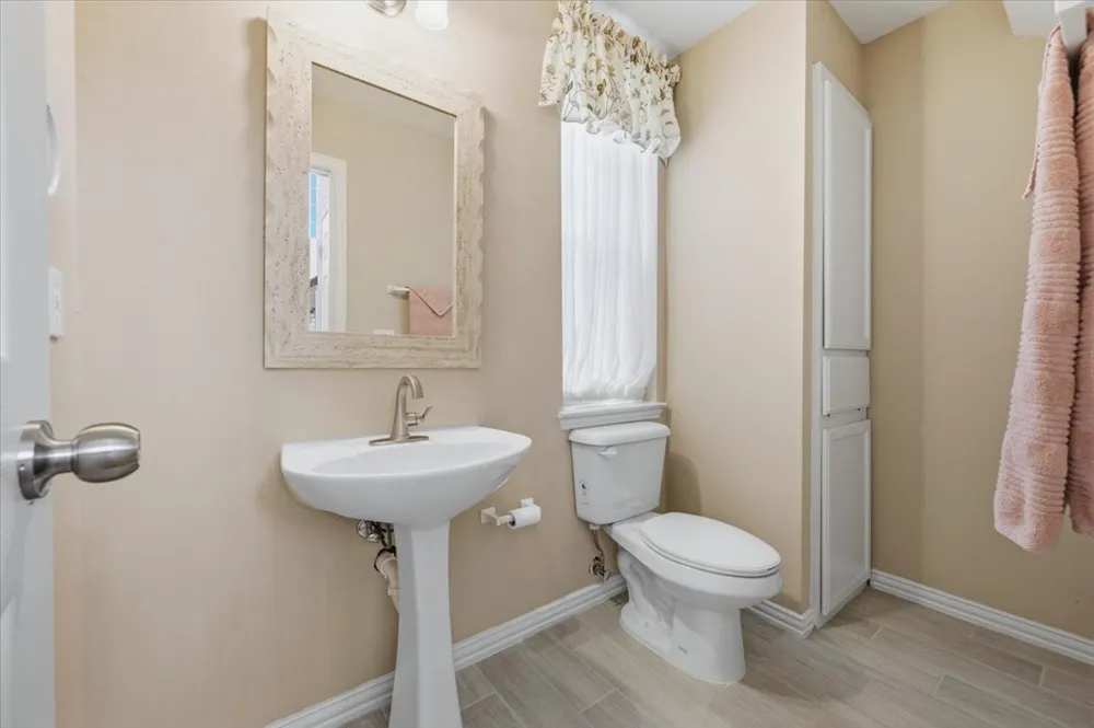 2228 Amy Lane Plano, TX 75074