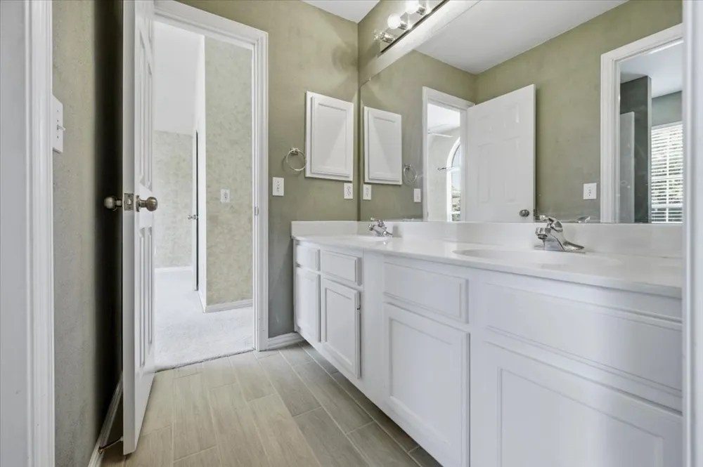 2228 Amy Lane Plano, TX 75074