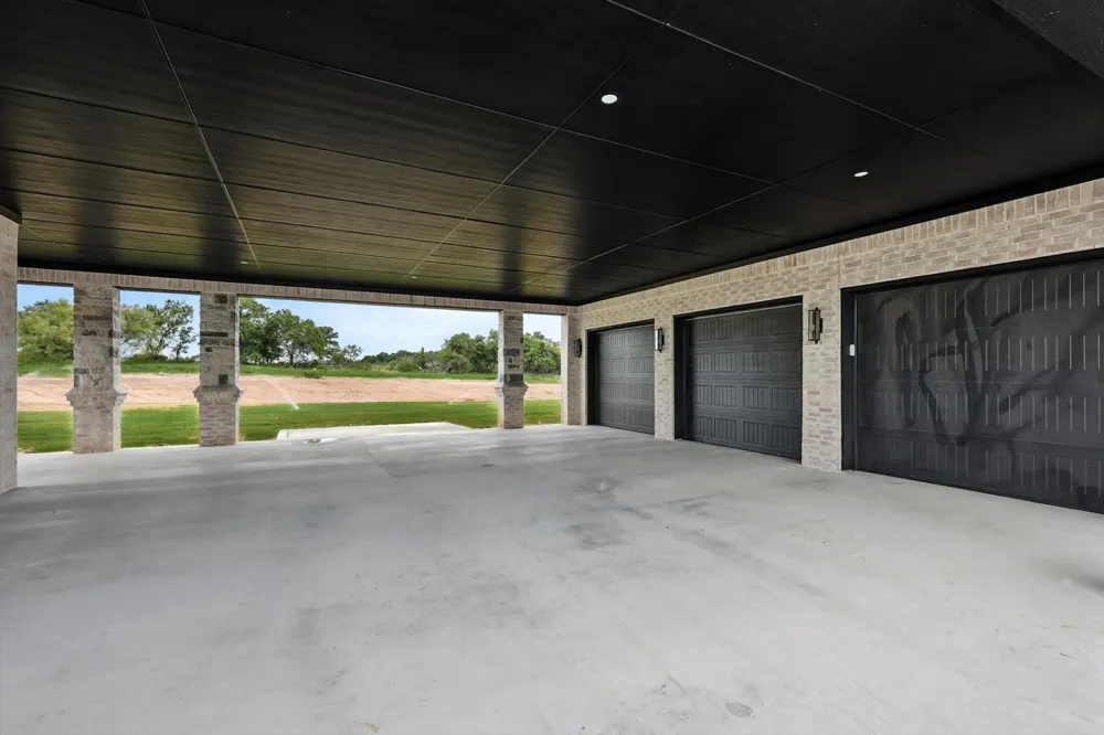 5005 Glenoaks Court Weatherford, TX 76088