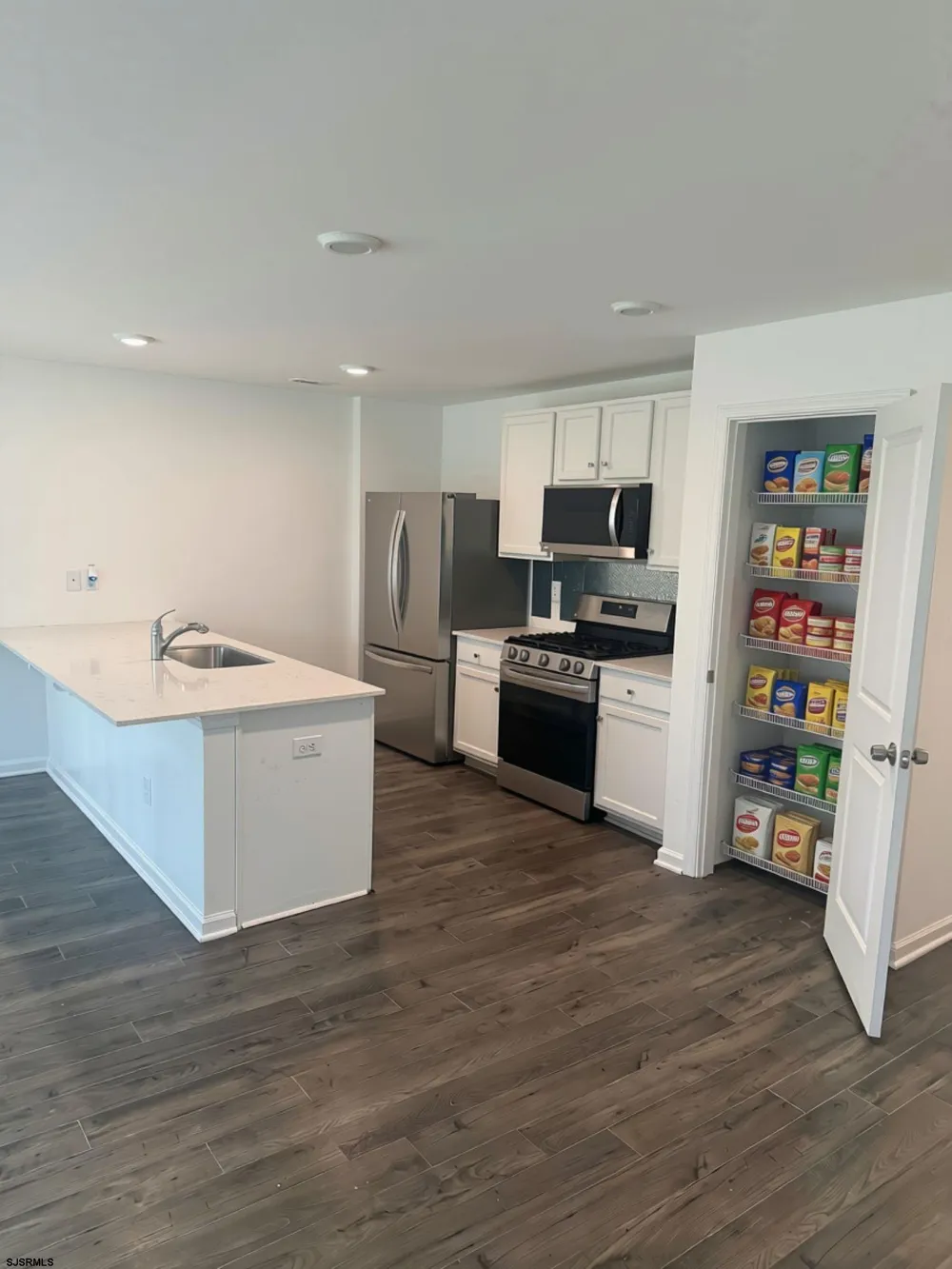 7 Pin Oak Drive Mays Landing, NJ 08330
