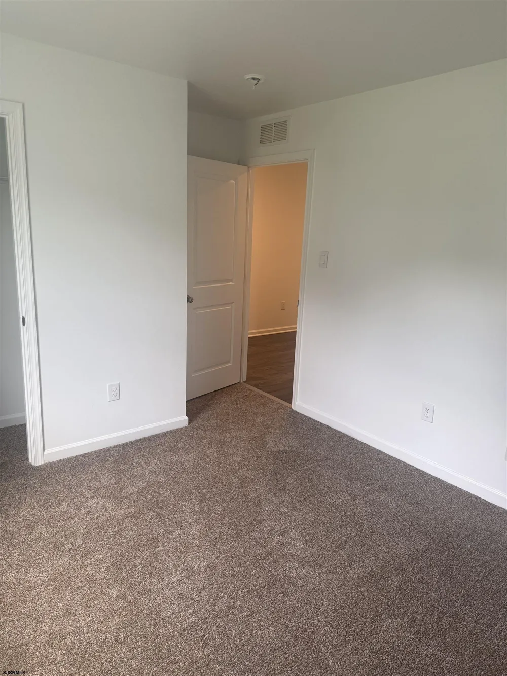 7 Pin Oak Drive Mays Landing, NJ 08330