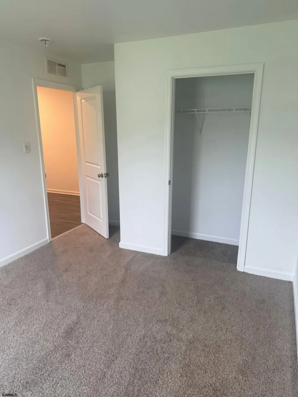 7 Pin Oak Drive Mays Landing, NJ 08330