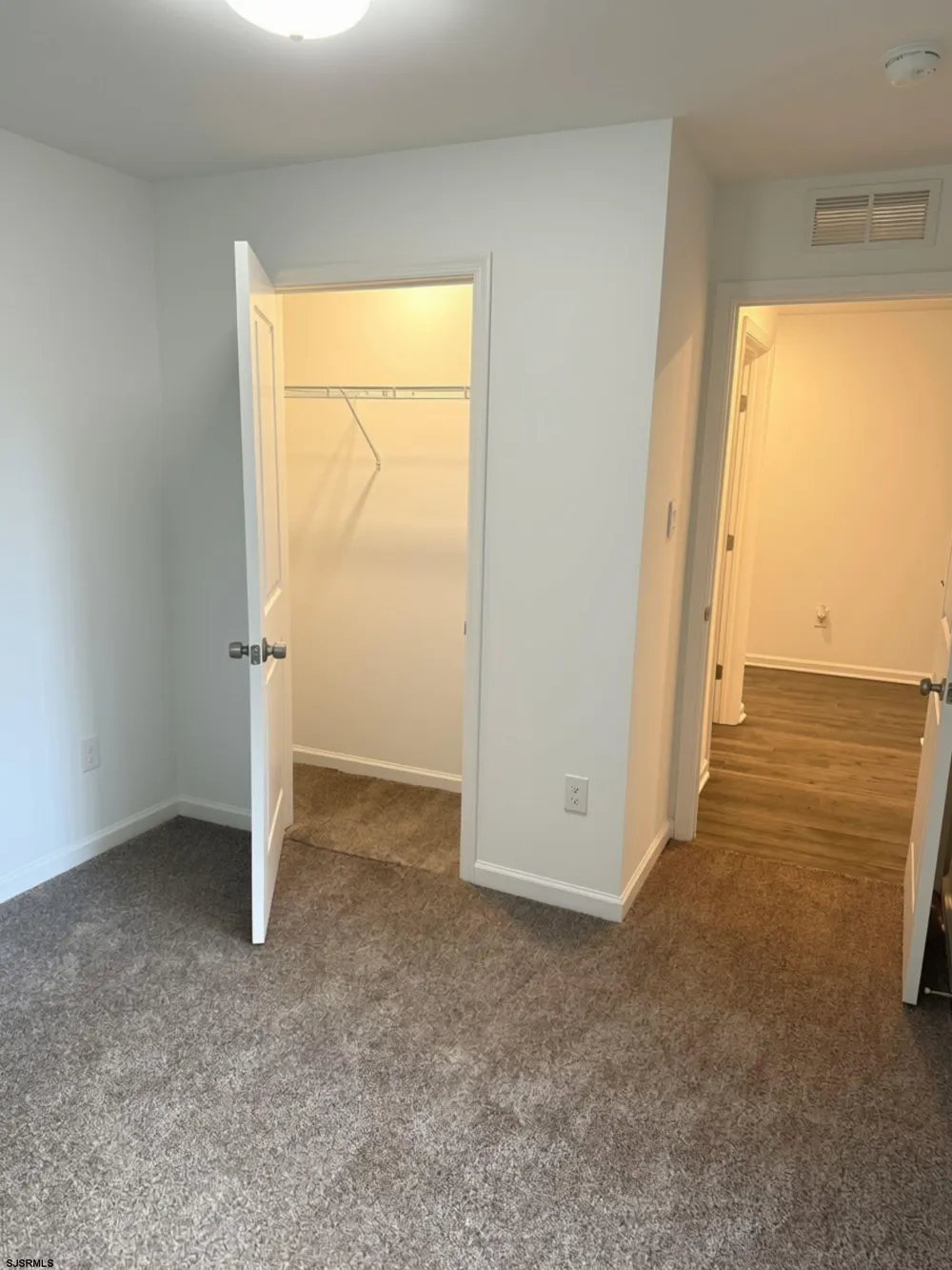 7 Pin Oak Drive Mays Landing, NJ 08330