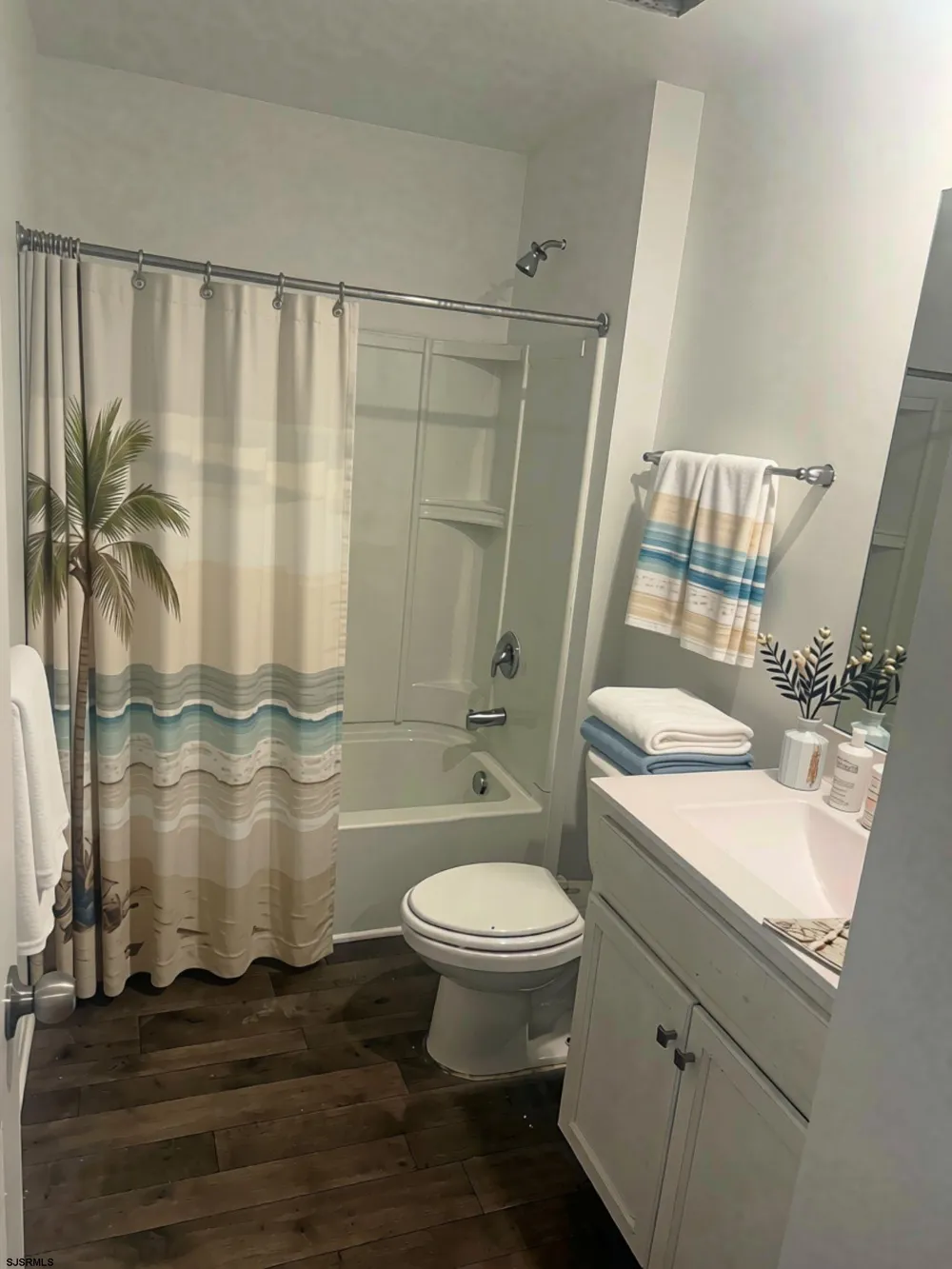 7 Pin Oak Drive Mays Landing, NJ 08330