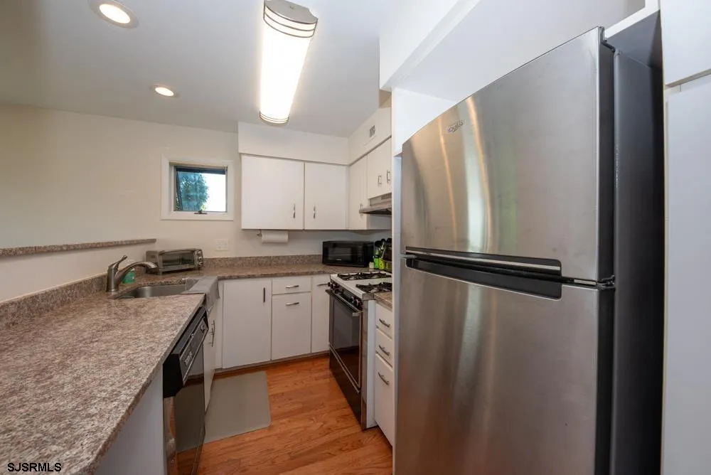6 Catalina Drive Linwood, NJ 08221