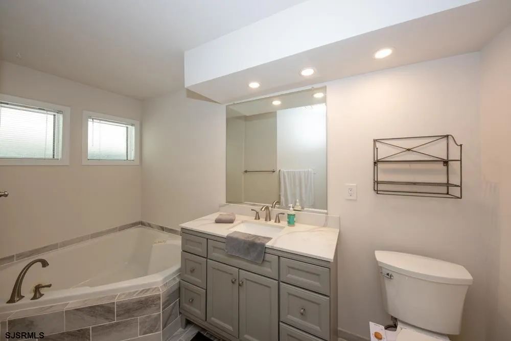 6 Catalina Drive Linwood, NJ 08221
