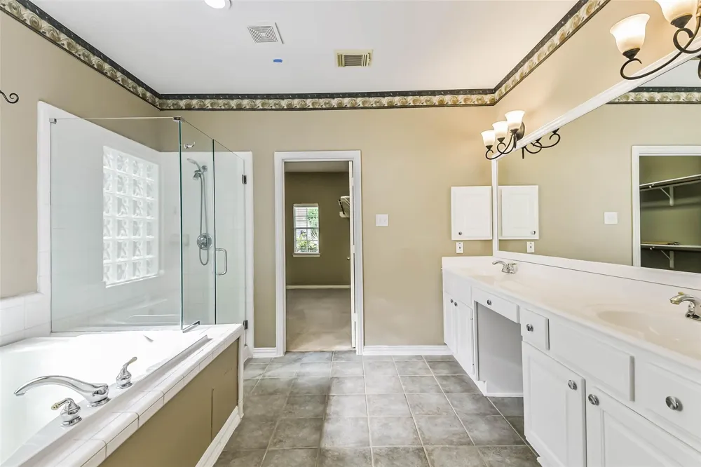 15 Filigree Pines Place The Woodlands, TX 77382