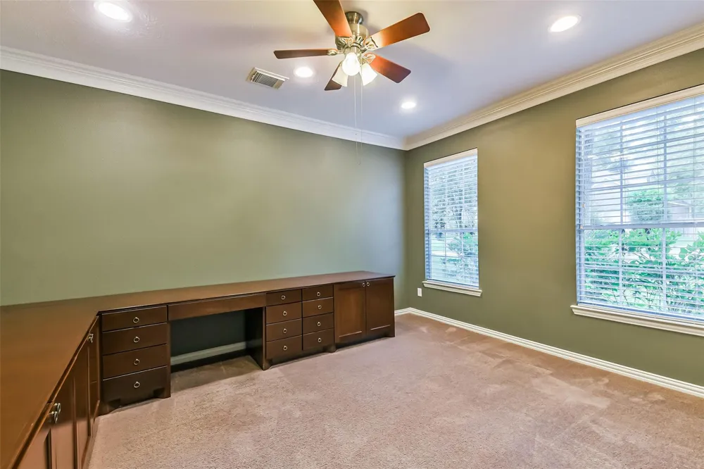 15 Filigree Pines Place The Woodlands, TX 77382