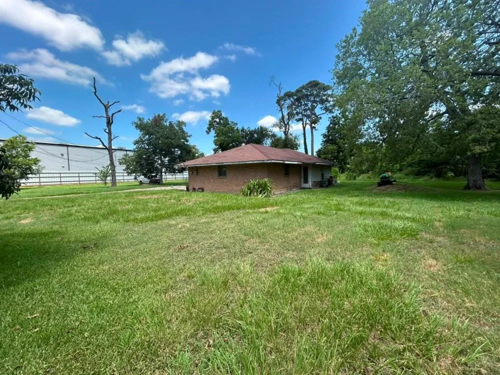 16019 Avenue C Channelview, TX 77530