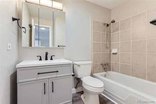 5491 E Warren Avenue #218 Denver, CO 80222