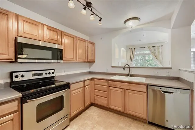 474 Black Feather Loop #413 Castle Rock, CO 80104