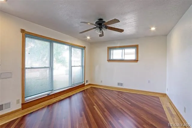 409 E 109th Avenue Northglenn, CO 80233