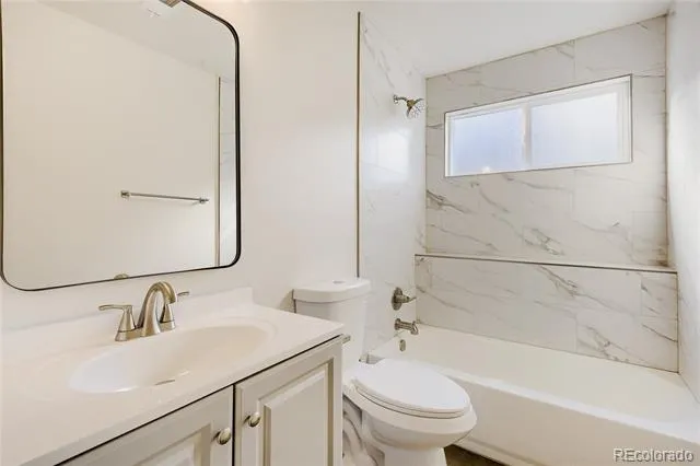 768 S Fairplay Court Aurora, CO 80012