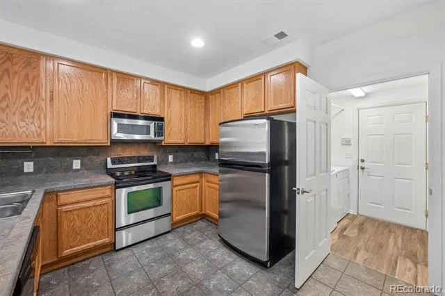 7777 E 23rd Avenue #1403 Denver, CO 80238