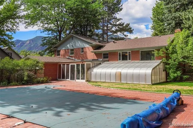 29 Briarwood Place Colorado Springs, CO 80906