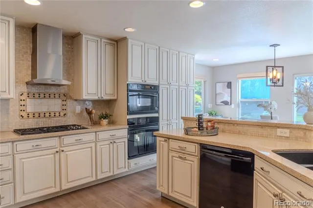 17002 W 66th Lane Arvada, CO 80007