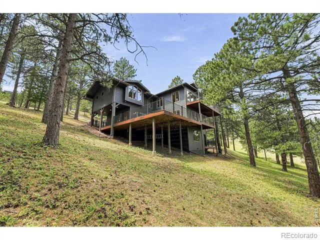 335 Pine Tree Lane Boulder, CO 80304