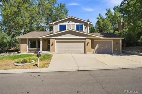 4641 W 108th Place