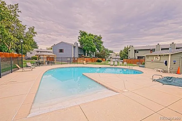 8711 Carr Loop Arvada, CO 80005