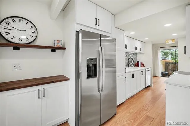 8711 Carr Loop Arvada, CO 80005