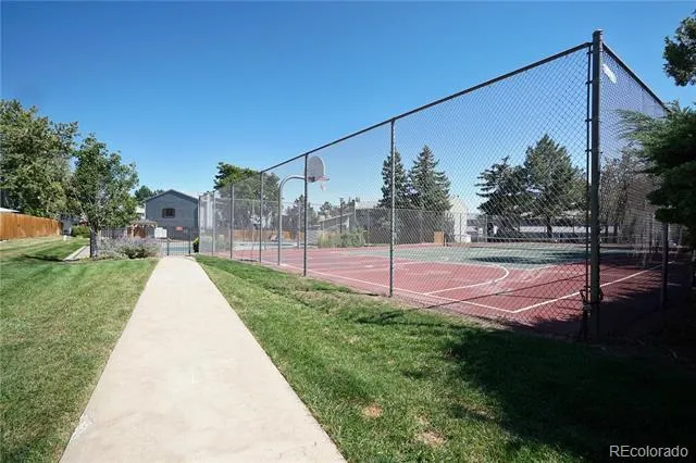 8711 Carr Loop Arvada, CO 80005
