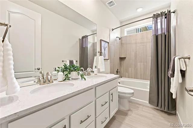 7154 Hyland Hills Street Castle Pines, CO 80108