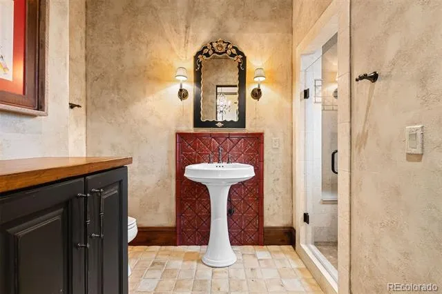 1400 E Oxford Lane Cherry Hills Village, CO 80113