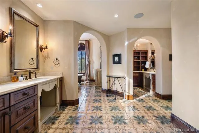 1400 E Oxford Lane Cherry Hills Village, CO 80113