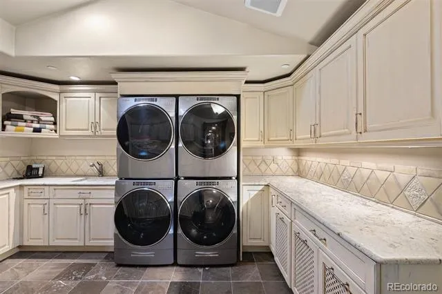 1400 E Oxford Lane Cherry Hills Village, CO 80113