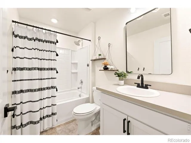 6427 Coralbell Street Wellington, CO 80549