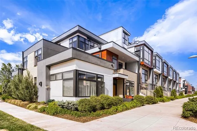 6729 E Lowry Boulevard Denver, CO 80230