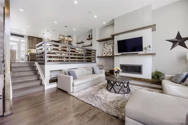 6729 E Lowry Boulevard Denver, CO 80230