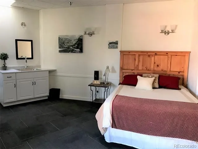 147 E Main Street Montrose, CO 81401