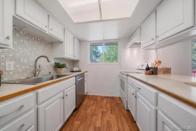 10889 W 65th Way Arvada, CO 80004