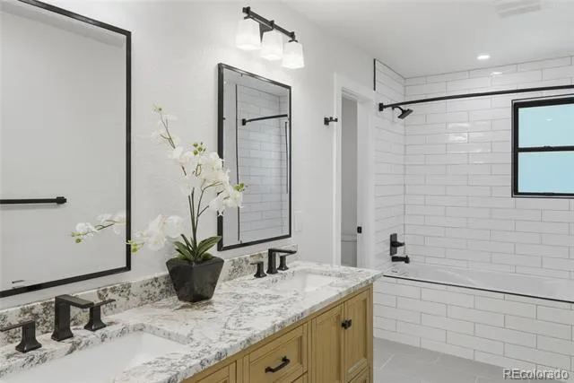 5557 S Hillside Street Greenwood Village, CO 80111
