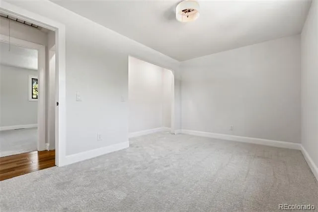 5557 S Hillside Street Greenwood Village, CO 80111