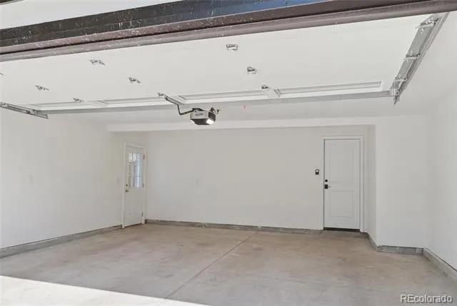 5557 S Hillside Street Greenwood Village, CO 80111