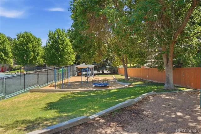 5557 S Hillside Street Greenwood Village, CO 80111