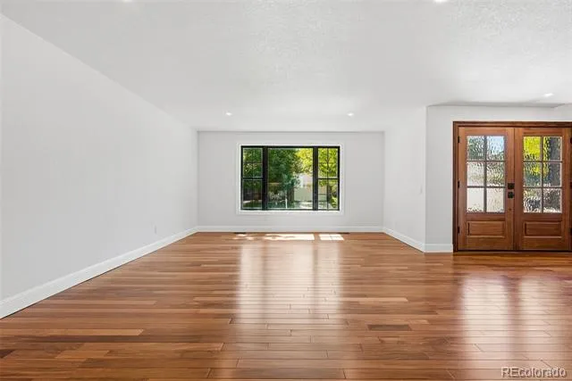 5557 S Hillside Street Greenwood Village, CO 80111