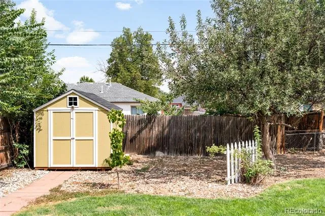 1176 Tucson Street Aurora, CO 80011