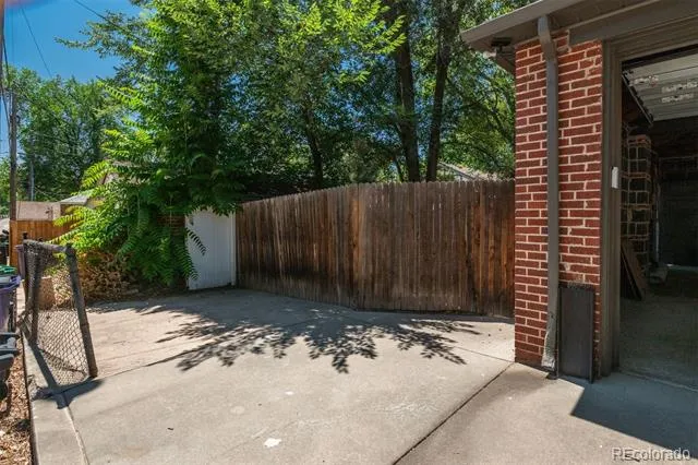 668 S Corona Street Denver, CO 80209