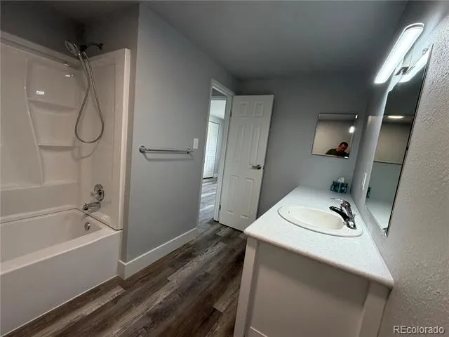 209 E Highline Circle #202 Centennial, CO 80122