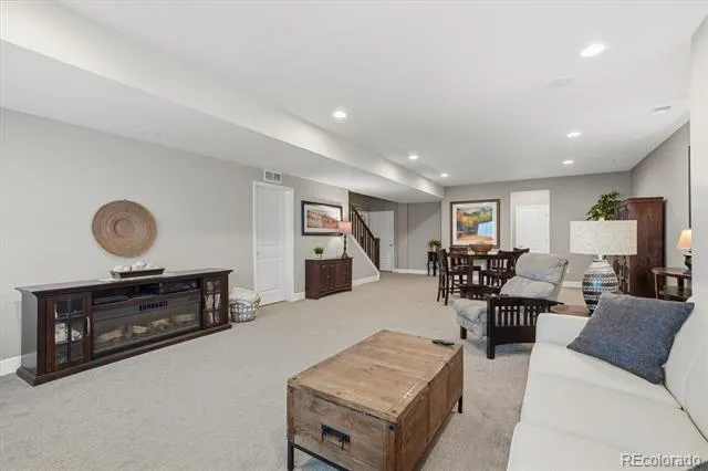 16332 Spanish Peak Way Broomfield, CO 80023