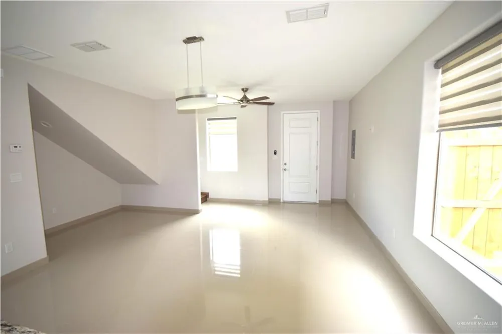 1202 Upas Drive Edinburg, TX 78541