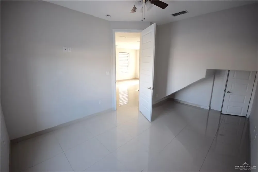 1202 Upas Drive Edinburg, TX 78541