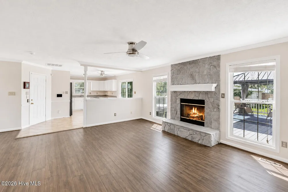 204 Hudson Lane Jacksonville, NC 28540
