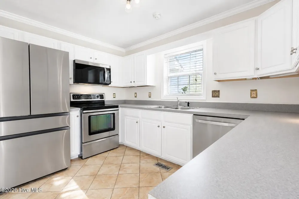 204 Hudson Lane Jacksonville, NC 28540