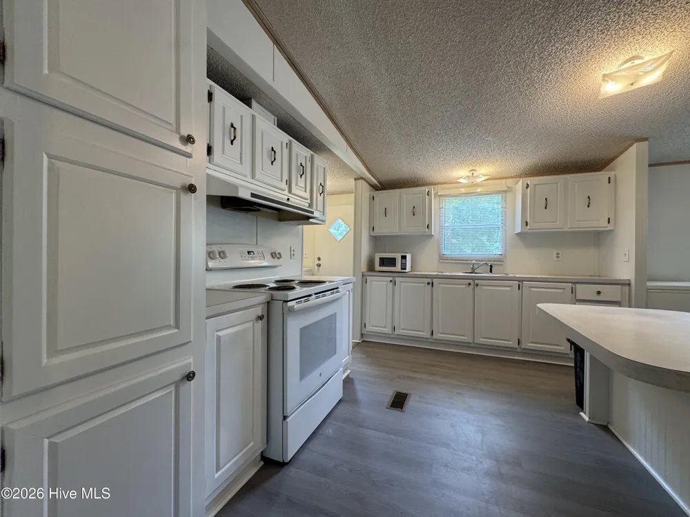 1227 Village Road NE Leland, NC 28451