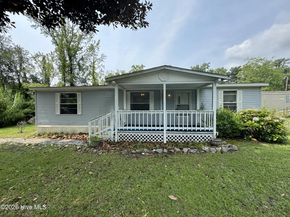 1227 Village Road NE Leland, NC 28451